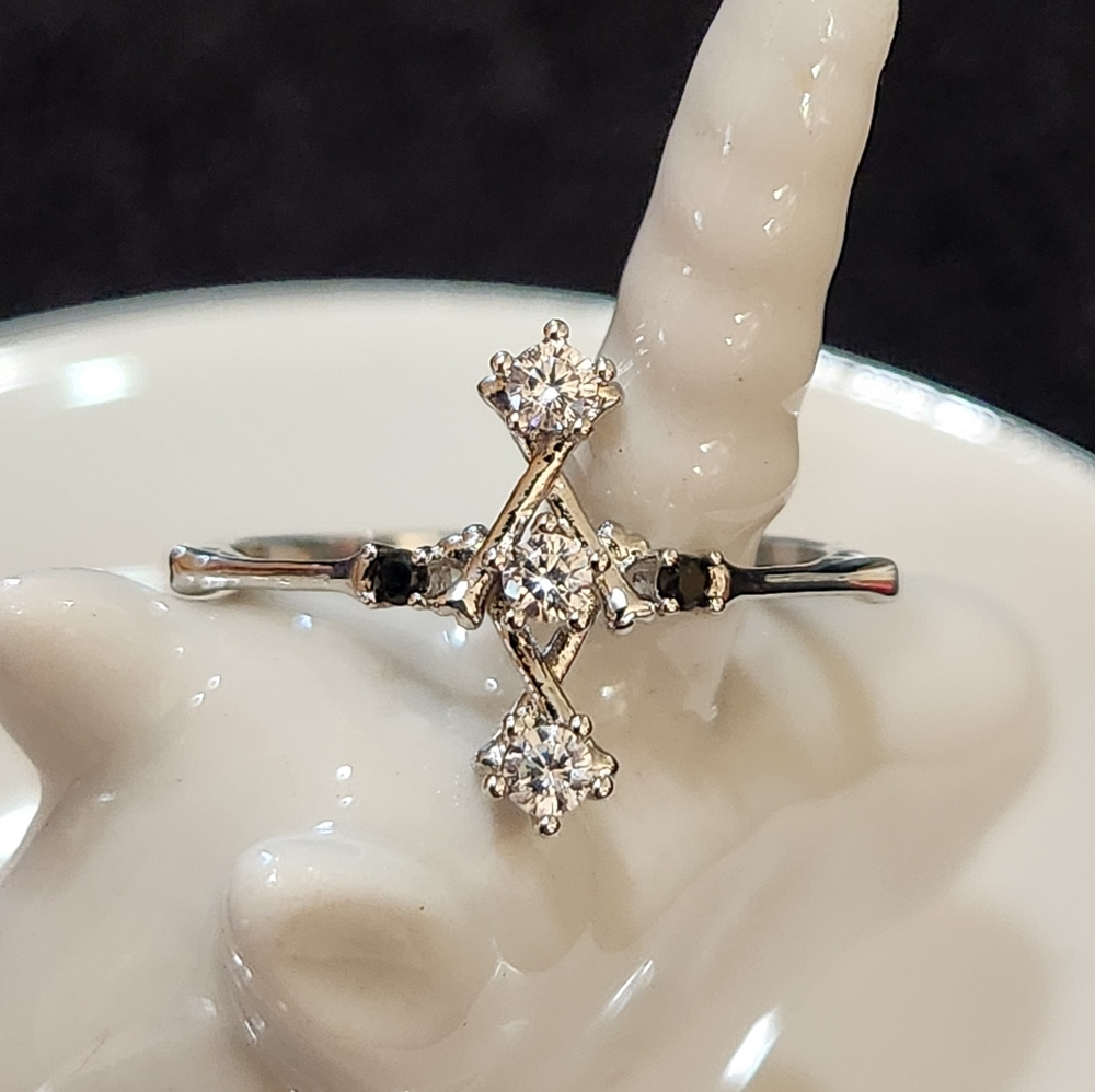 Elegant Silver Diamond Ring